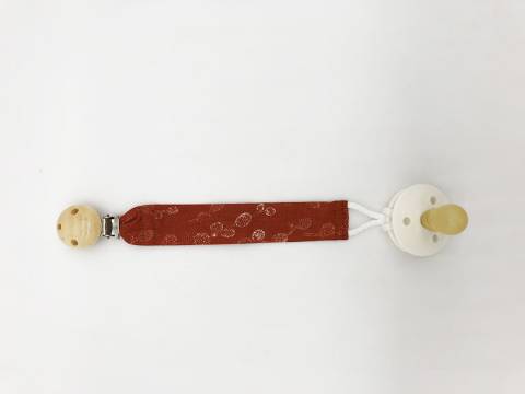 attache tétine personnalisé